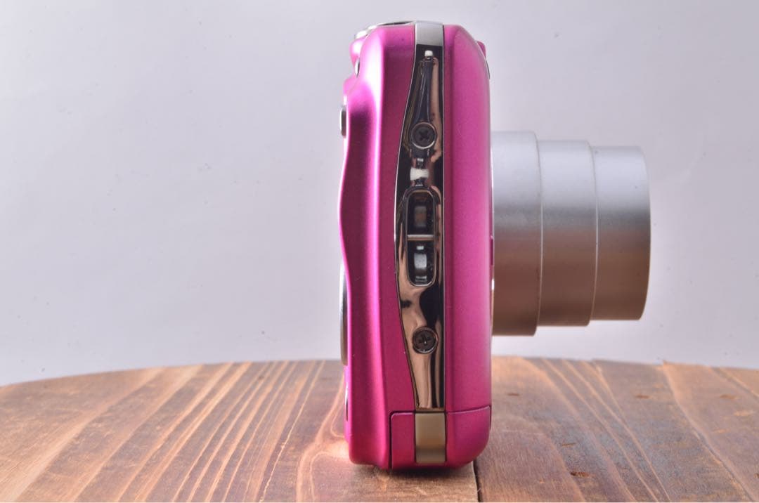 【希少ピンクのカメラ】エモーショナル　コンデジ　富士フイルム　FUJIFILM