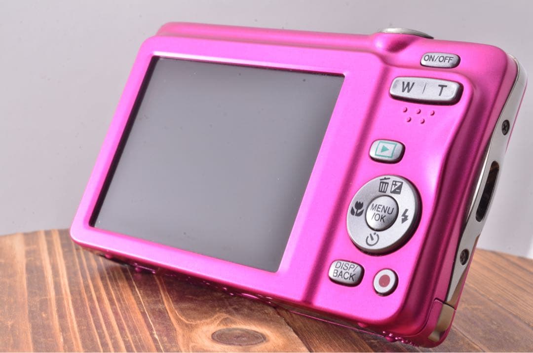 【希少ピンクのカメラ】エモーショナル　コンデジ　富士フイルム　FUJIFILM
