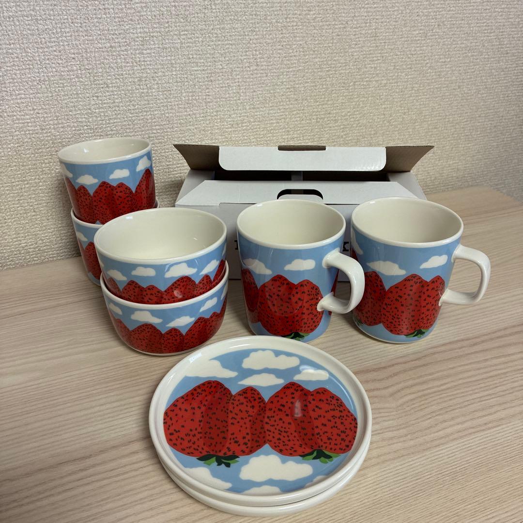 専用【新品未使用】marimekko マンシッカヴォレット　各種１個