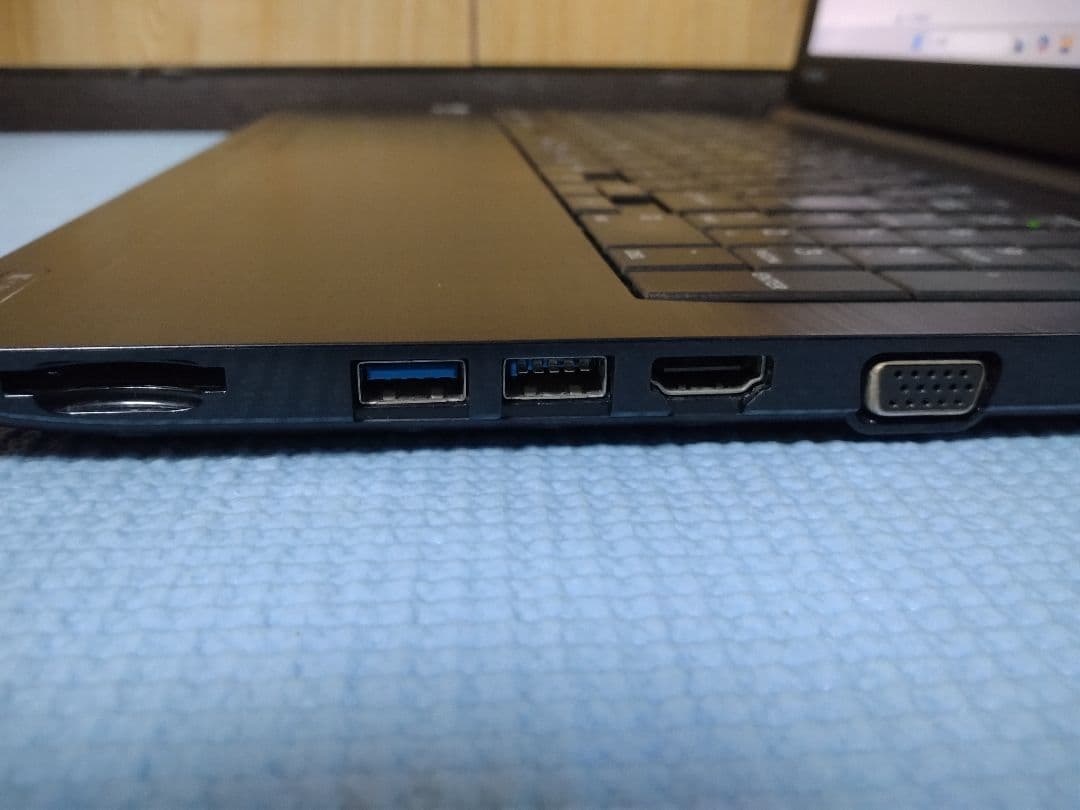 東芝 ダイナブック B55 Core i5-7200 メモリ8GB SSD256