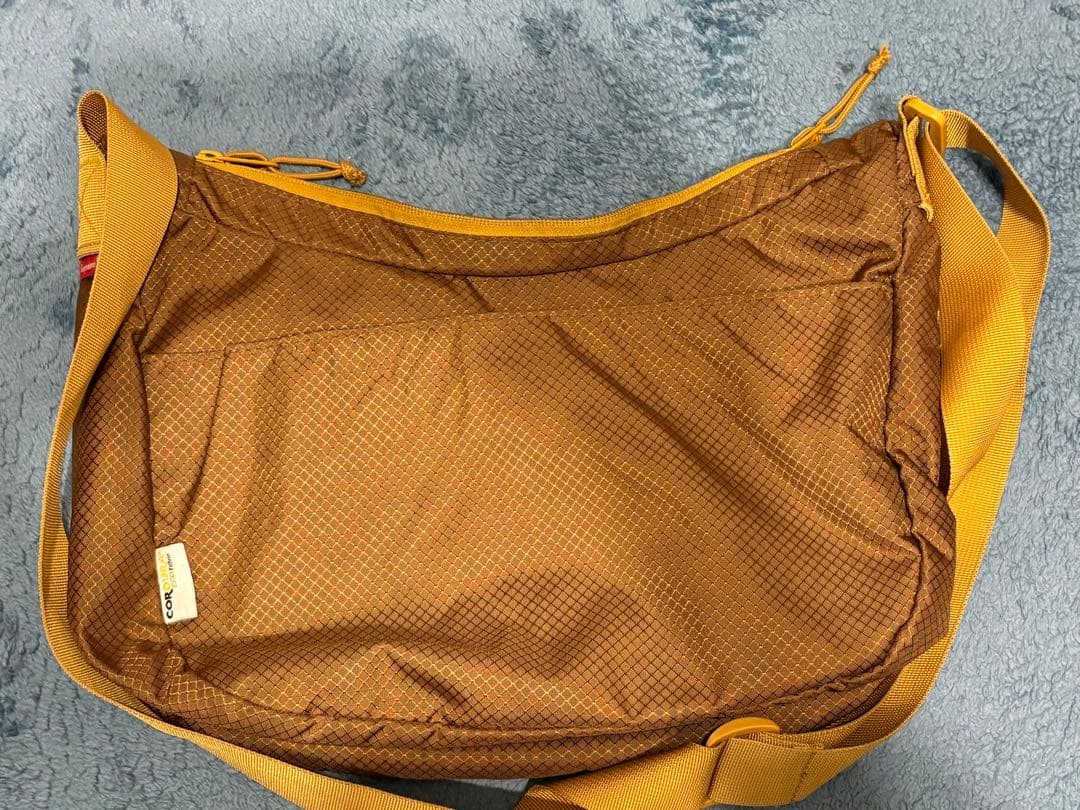 Supreme シュプリーム 22SS SMALL MESSENGER BAG