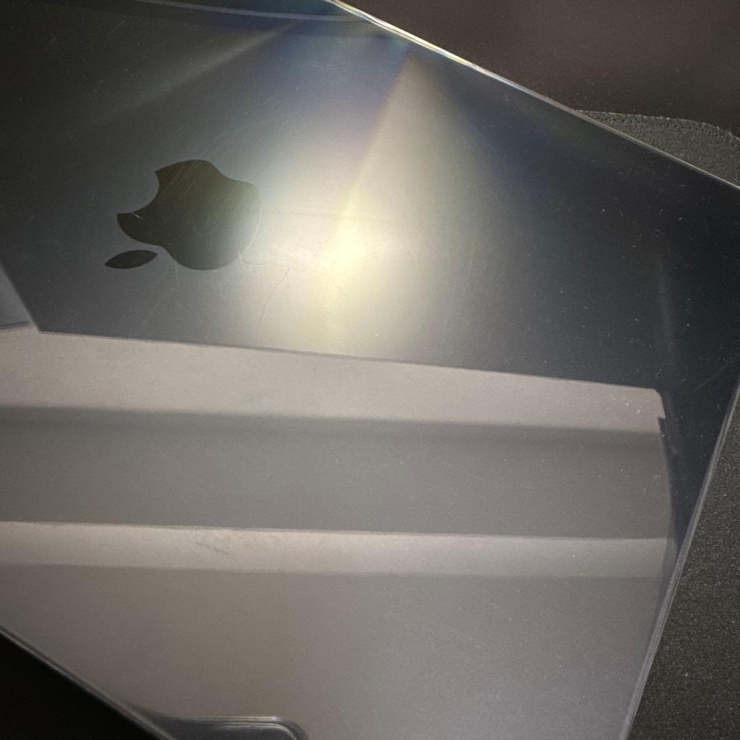 Apple MacBook Air M2チップ搭載13インチ　ミッドナイト