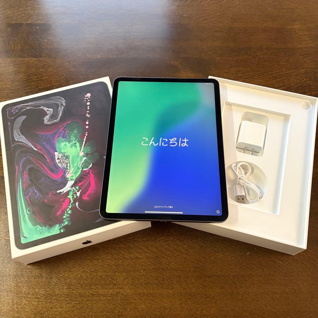［値下げ後)iPad Pro 11インチ　第一世代　純正キーボード➕ペンセット
