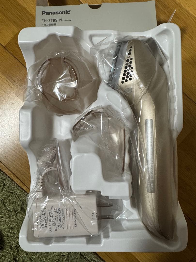新品　未使用品Panasonic EH-ST99 ION BOOST 美顔器
