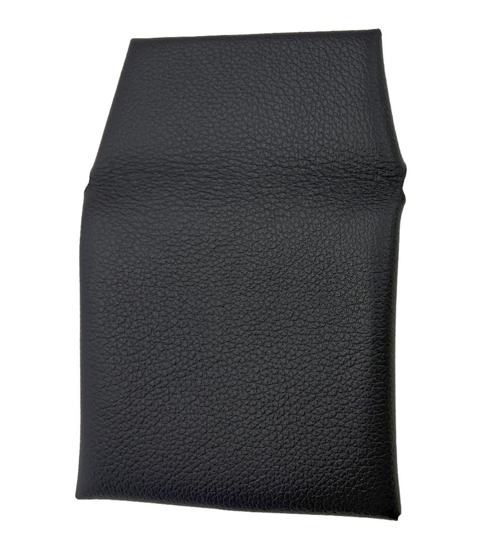 HERMÈS ネイビー レザー ケース