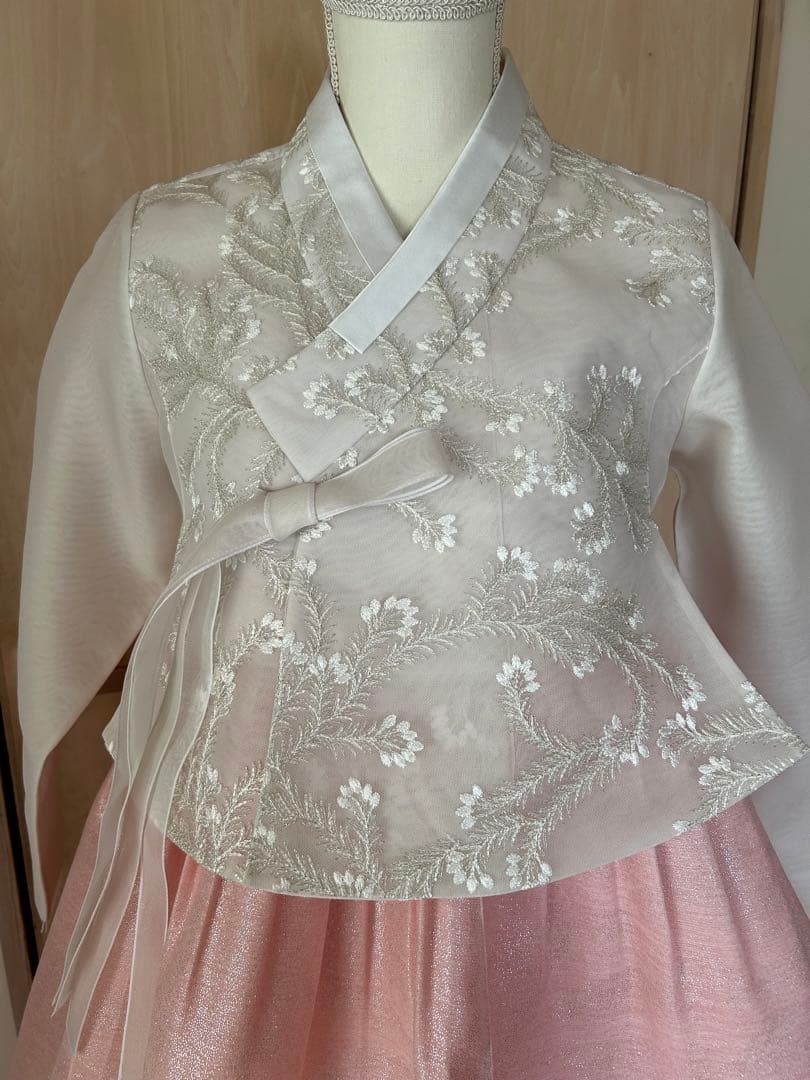 ユリ☆新品☆最新チマチョゴリ 韓服 タンウィ ベージュ×キラキラピンク