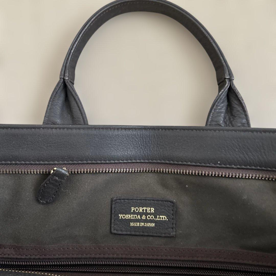 T AＫＡ　ポーター　ブラウンのレザートートバッグ