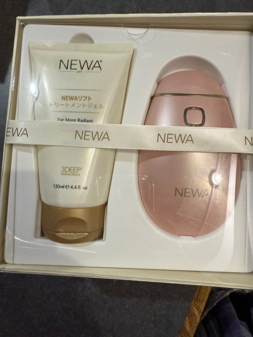 NEWA リフト アンチエイジング美顔器