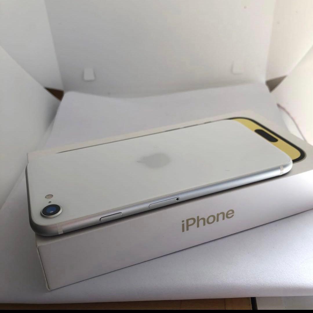 【すぐ発送】iPhone SE2 128GB SIMフリー 【早い者勝ち】