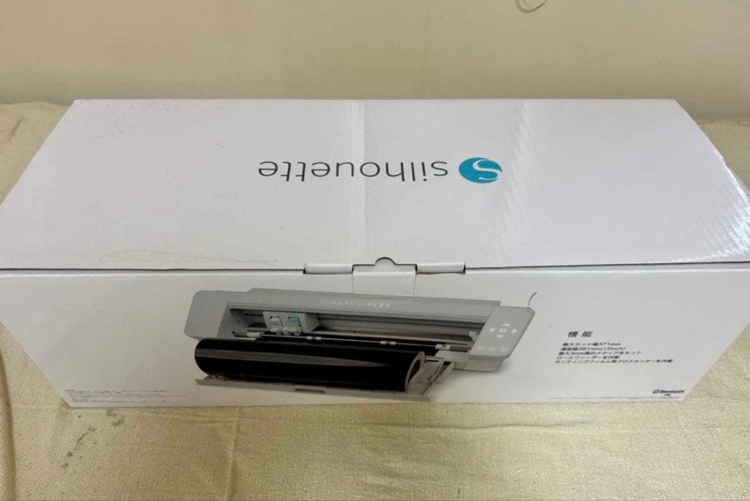 Silhouette Cameo 4 PLUS(カッティングマシン)