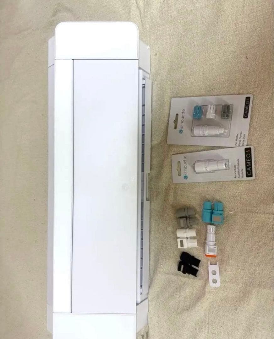 Silhouette Cameo 4 PLUS(カッティングマシン)