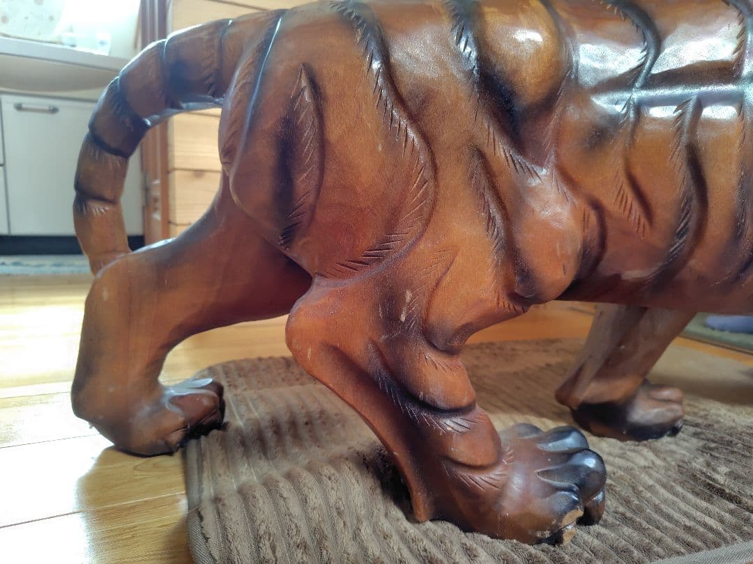 ヨッシー　虎　木彫り　約1m