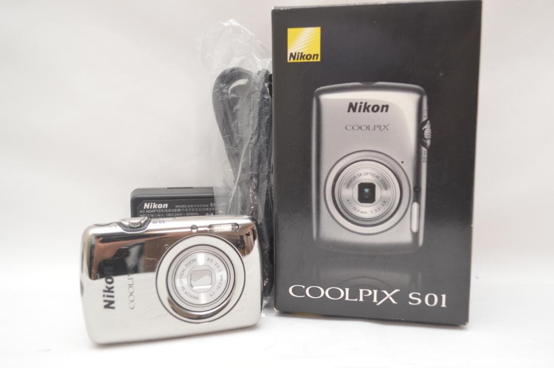 ✨希少美品✨ Nikon Coolpix S 01 シルバー 箱付き 動作OK