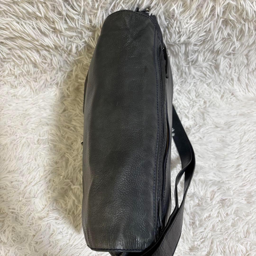 ✨希少色✨ザネラート メッセンジャーバッグ ポスティーナL オールレザー 大容量