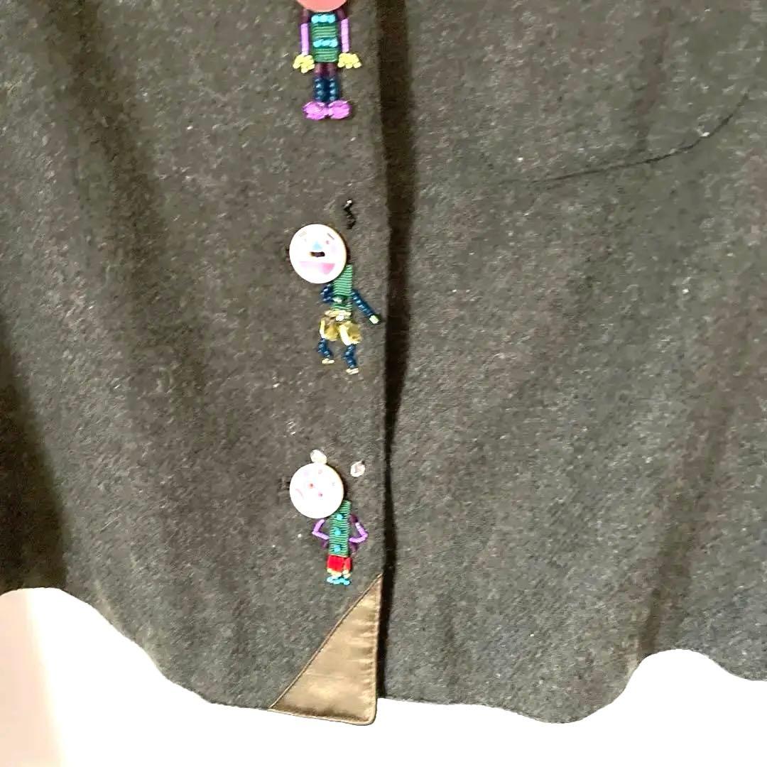 アルベロベロ　ジャケット　ショート丈　軽く暖か　お洒落　濃グリーン　便利　お薦め