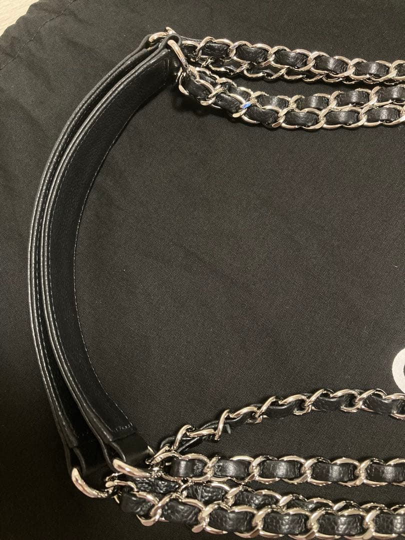 ぐーさん　正規美品　CHANEL マトラッセ　キルティングトートバッグ　黒