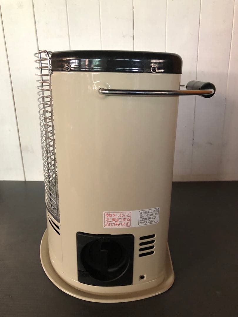 イワタニカセットガスストーブCB-STV-DKD2（中古品）