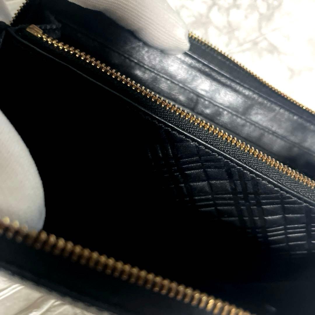 極美品BURBERRY ラウンドファスナー長財布　高級感あるオールレザー