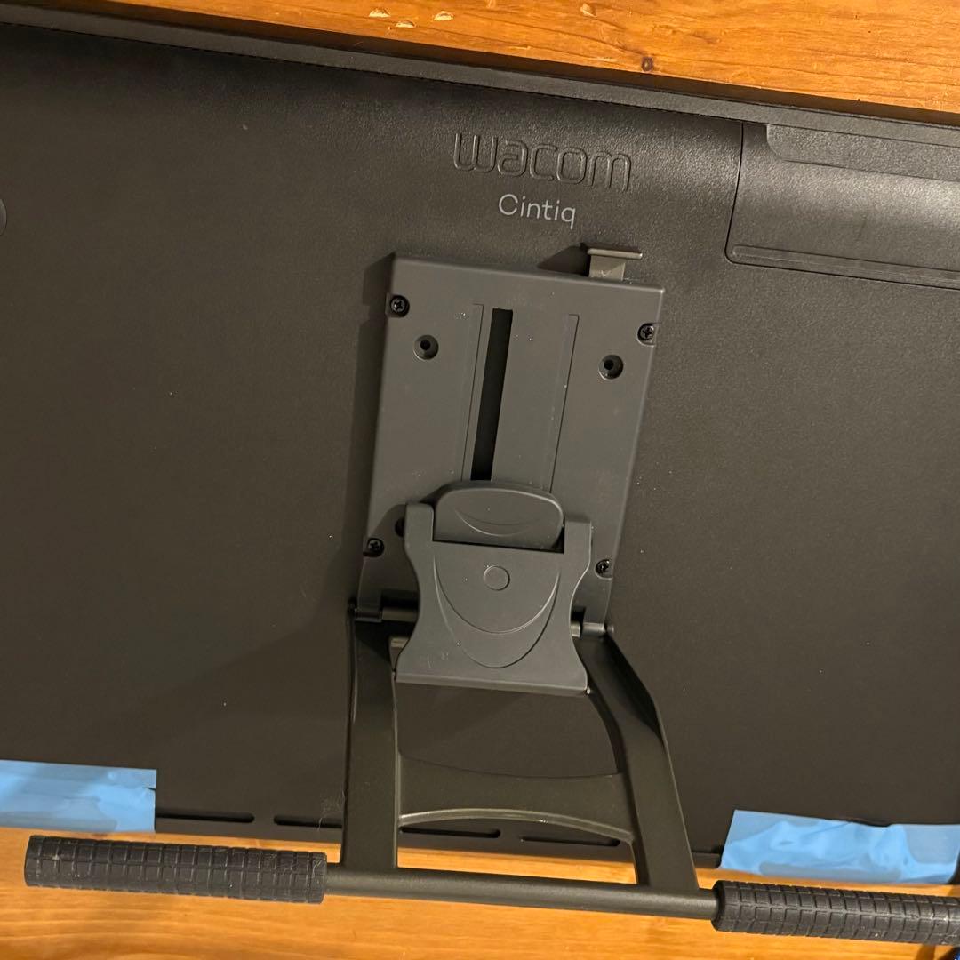 WACOM Cintiq 22 21.5型 DTK-2260