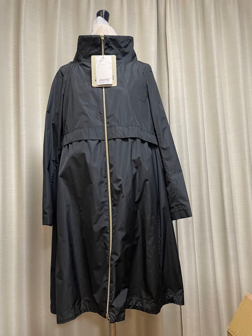 HERNOフード付き黒スプリングコート