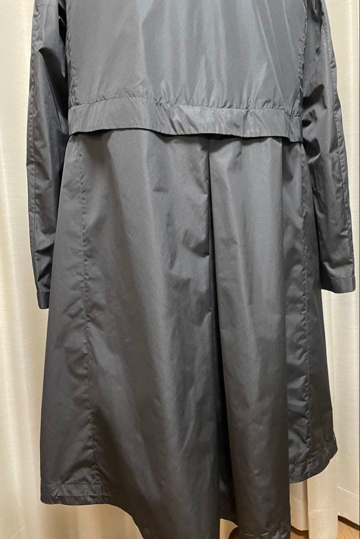 HERNOフード付き黒スプリングコート