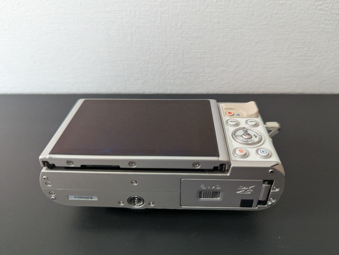 OLYMPUS PEN E-PL9 ホワイト レンズキット