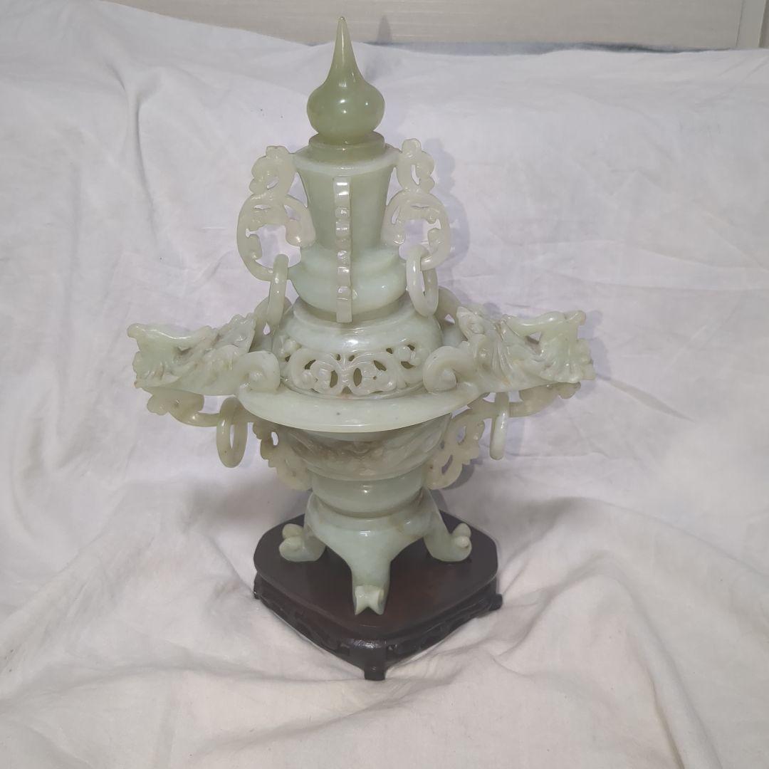 中国美術　翡翠香炉　ヒスイ　四つ足　アンティーク雑貨　 鳥彫刻