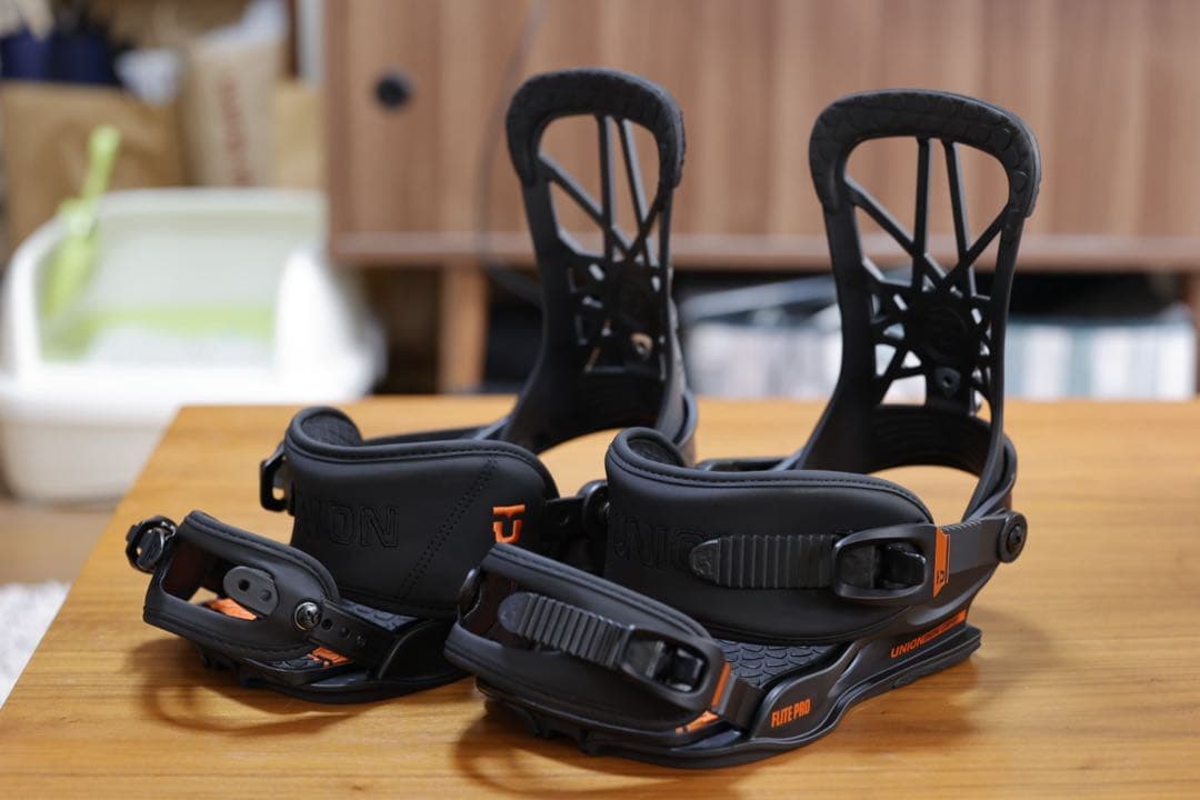 UNION ブラック スノーボードビンディング　FLITE PRO