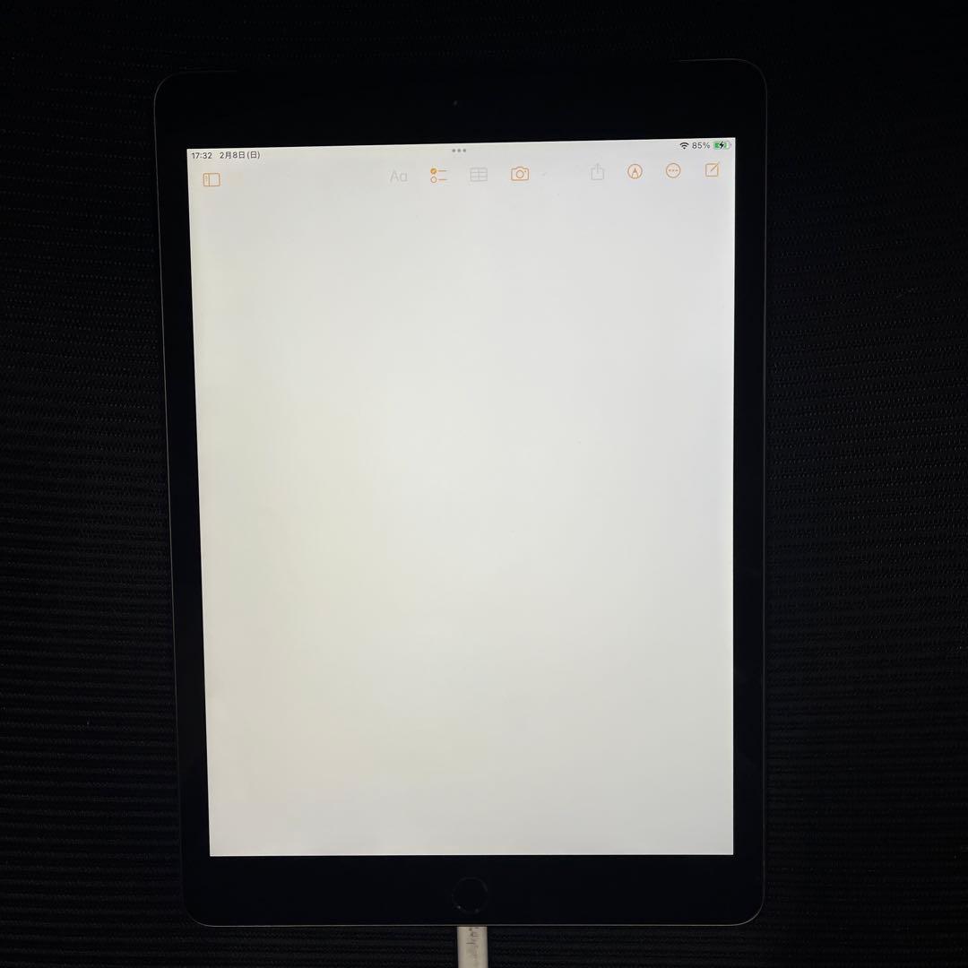 iPad (第７世代)Wi-Fi + Cellular 32GB スペースグレイ
