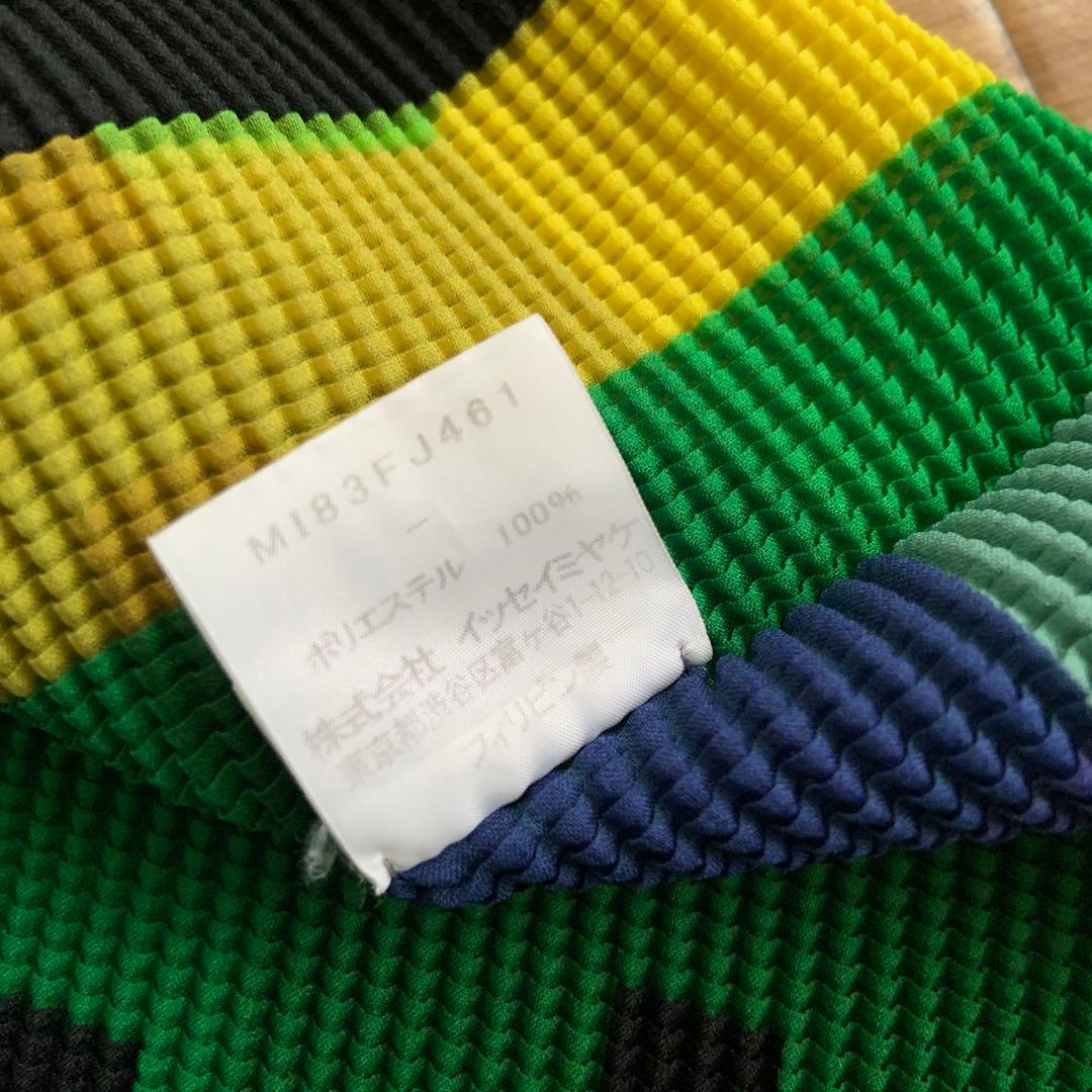 MOMO。イッセイミヤケmeトップス