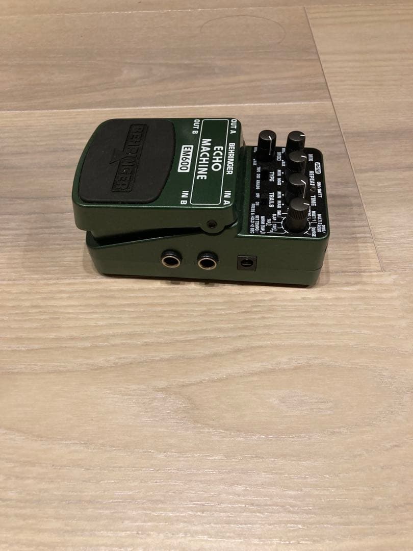 【完動美品】Behringer EM600 Echo Machine