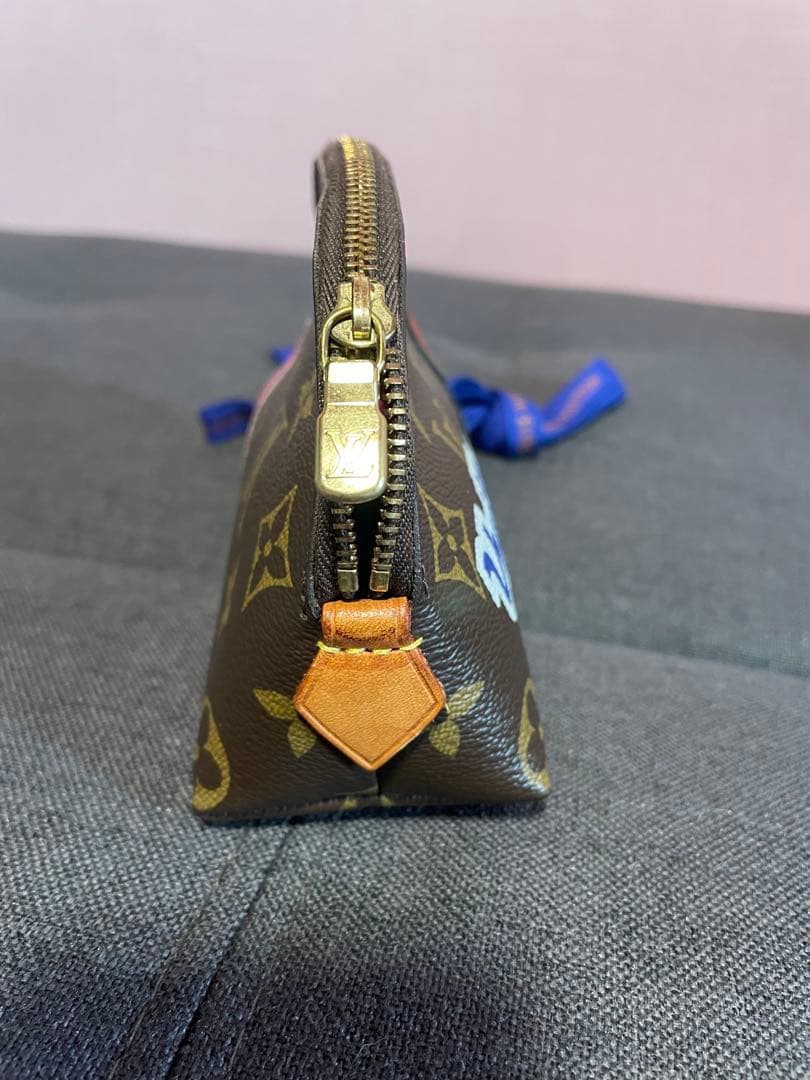 Louis Vuitton モノグラムポーチ　美品　ワールドツアー