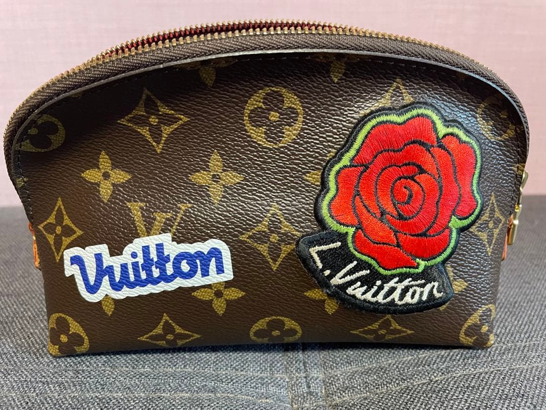 Louis Vuitton モノグラムポーチ　美品　ワールドツアー
