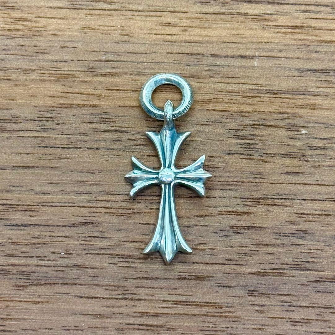 クロムハーツ　タイニーCHクロスチャーム