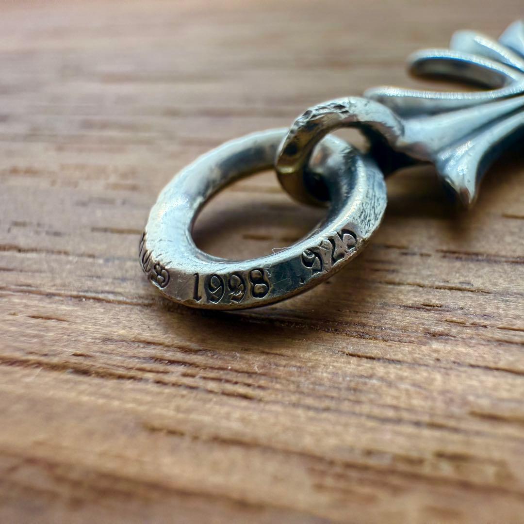 クロムハーツ　タイニーCHクロスチャーム