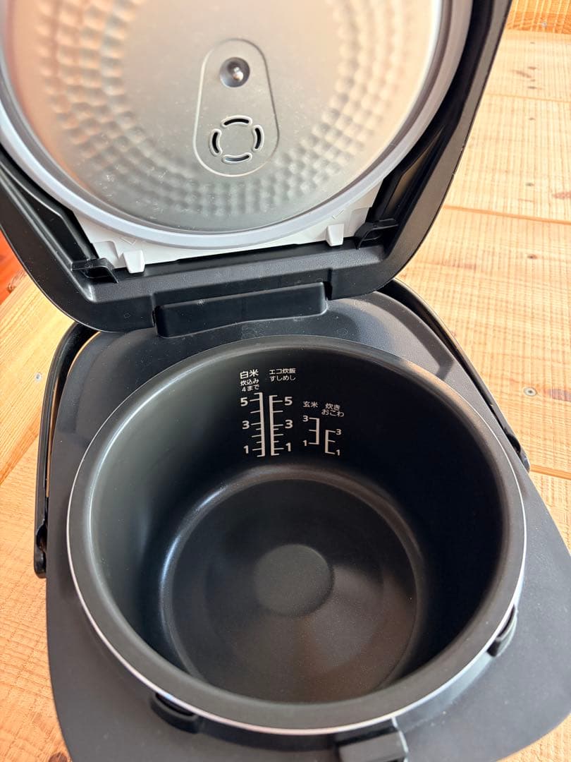 Panasonic SR-FE101 炊飯器 黒