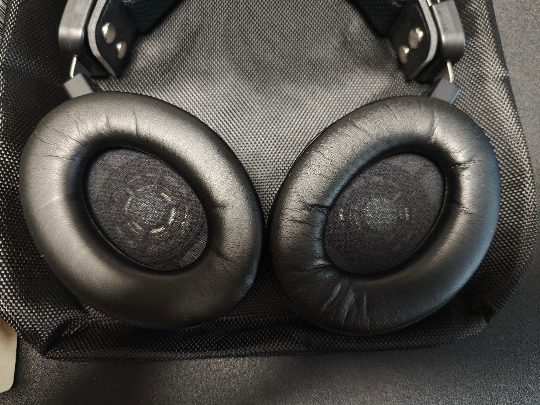 TAGO STUDIO 有線ヘッドホン ブラック