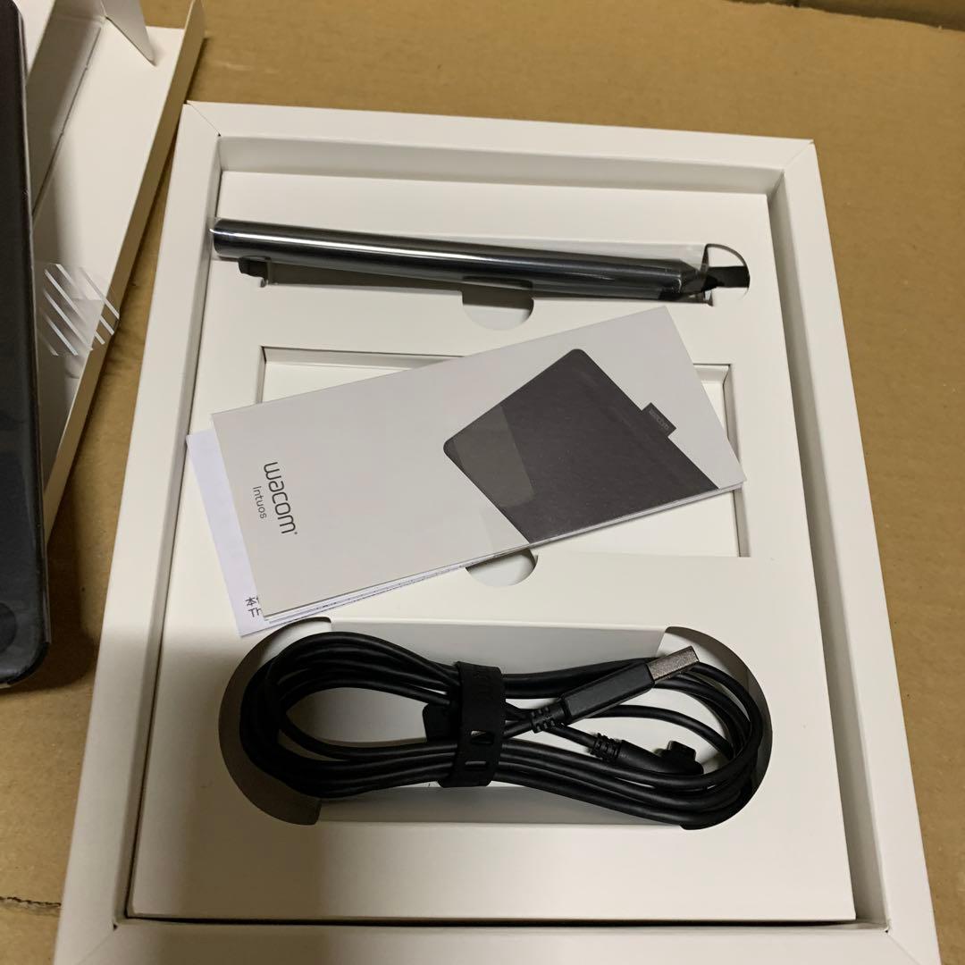 Wacom(ワコム) ペンタブレットIntuos Smallワイヤレス 黒