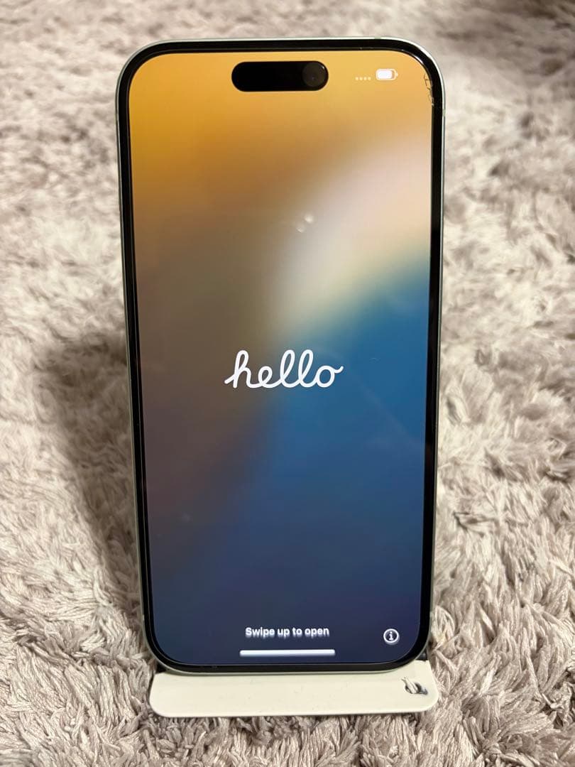 ララ品　 (美品中古) iPhone15 128gb 本体