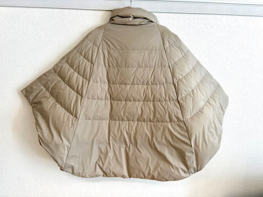 ナノユニバース×西川ダウン　スタンドポンチョ　ライトベージュ　F