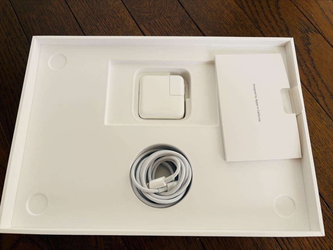 極美品　【充電回数6回/最大容量100】MacBook Air M1 512GB