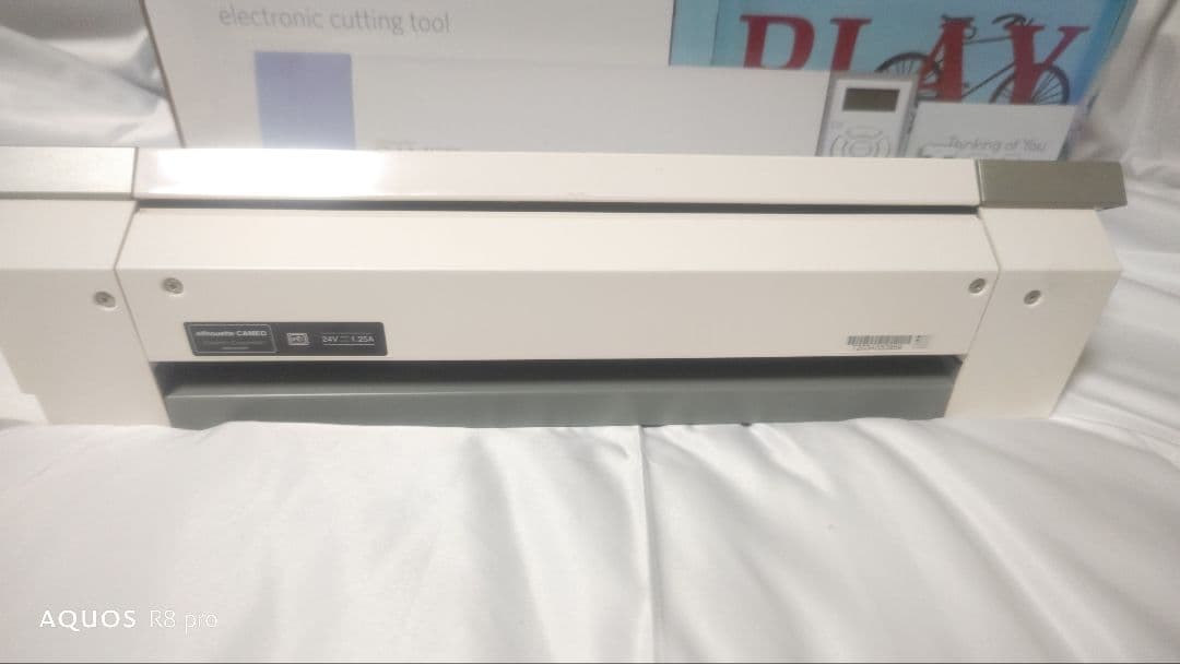 ☆最終値下げ☆　カッティングマシン　シルエットカメオ　ステッカー作成