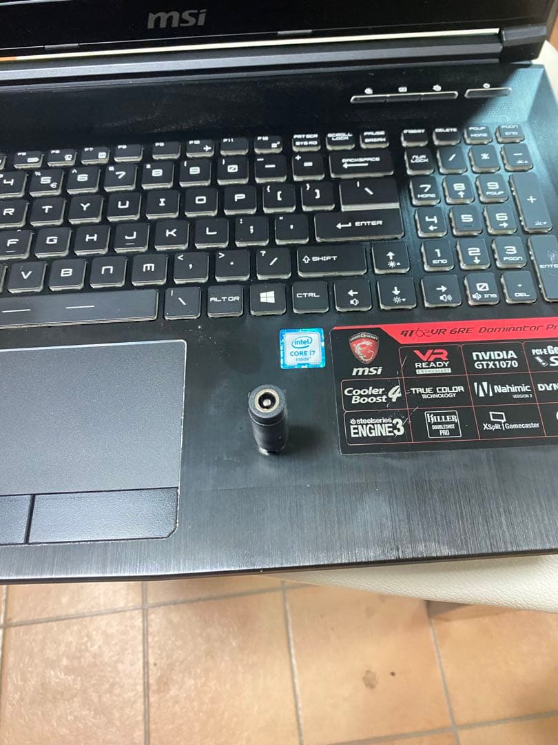 Laptop MSI GT62VR Core i7 GTX 1070 ジャンク