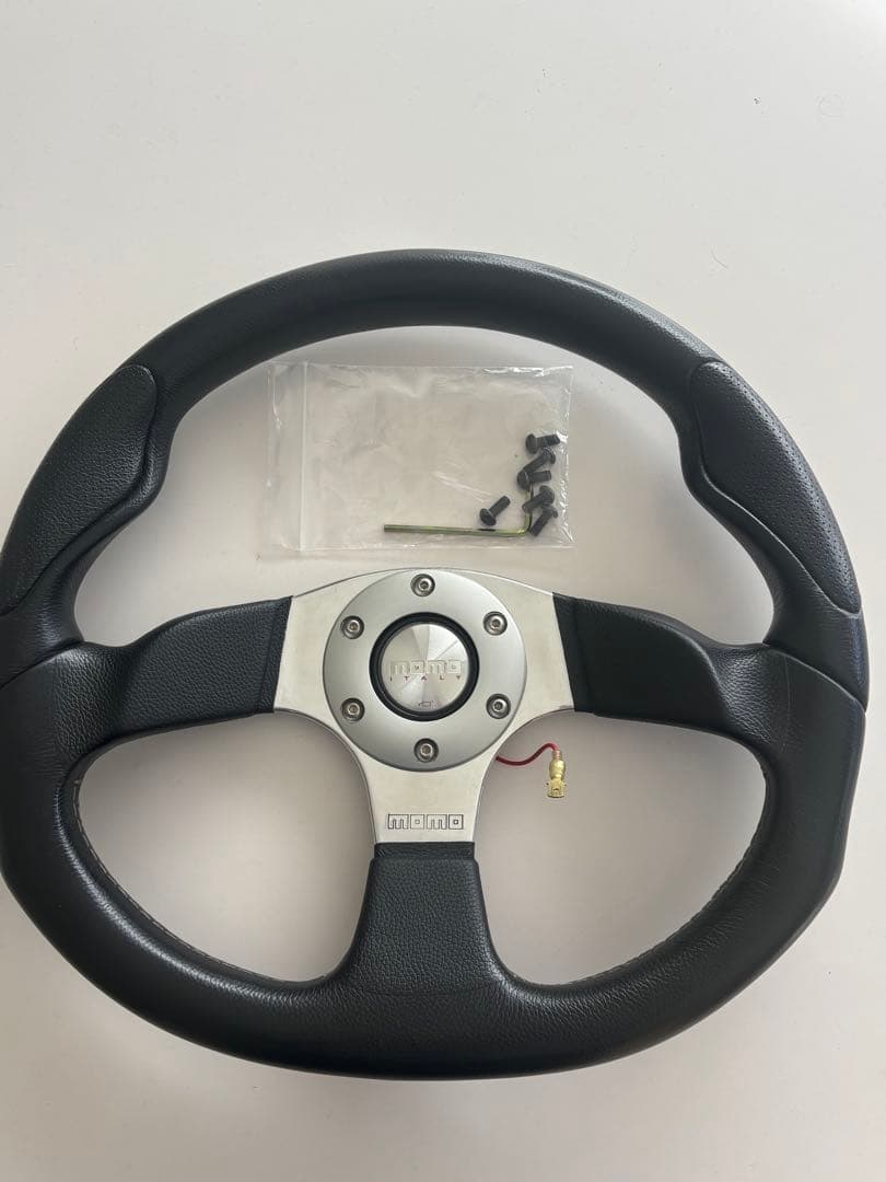 MOMO COMMANDO 2R 35φ(モモ コマンド 2R 350mm)