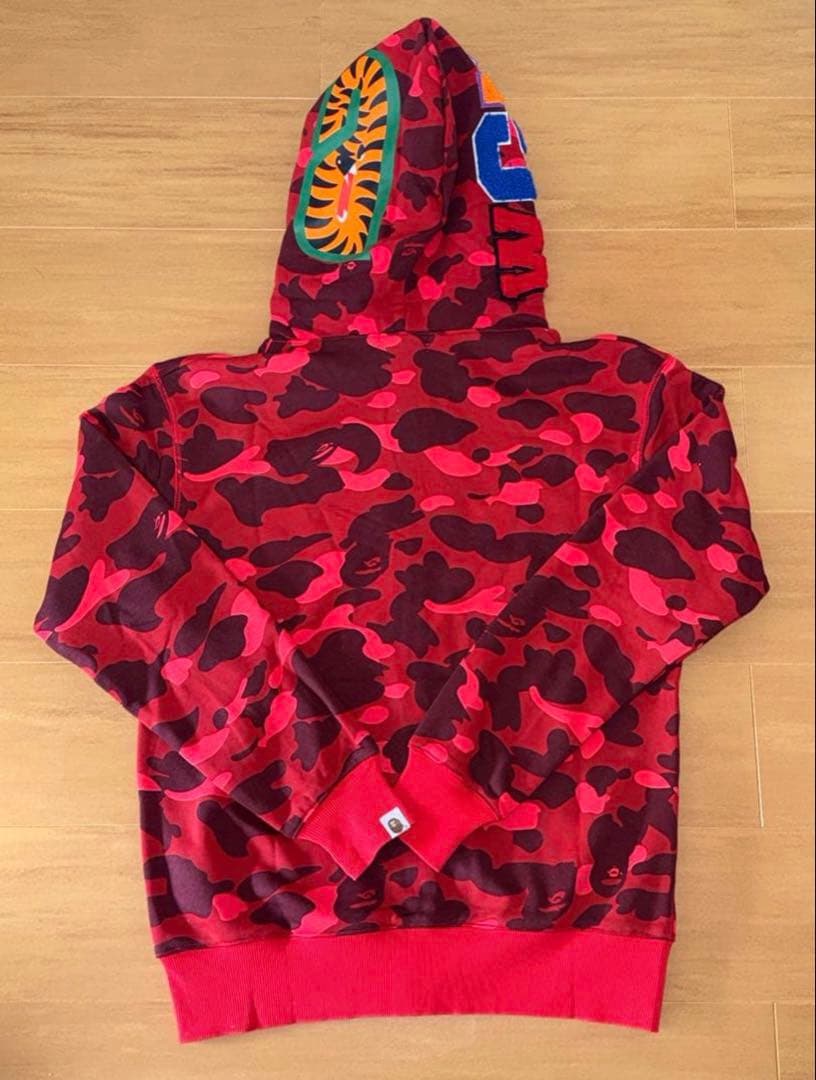 ★激レア★ BAPE 赤 迷彩 サメフードパーカー 【美品・新品】