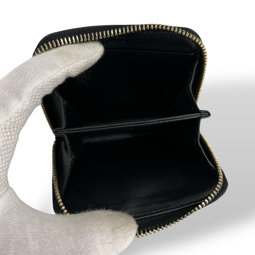 現行品　プラダ　ケース　三角ロゴ　ラウンドファスナー　サフィアーノ　黒