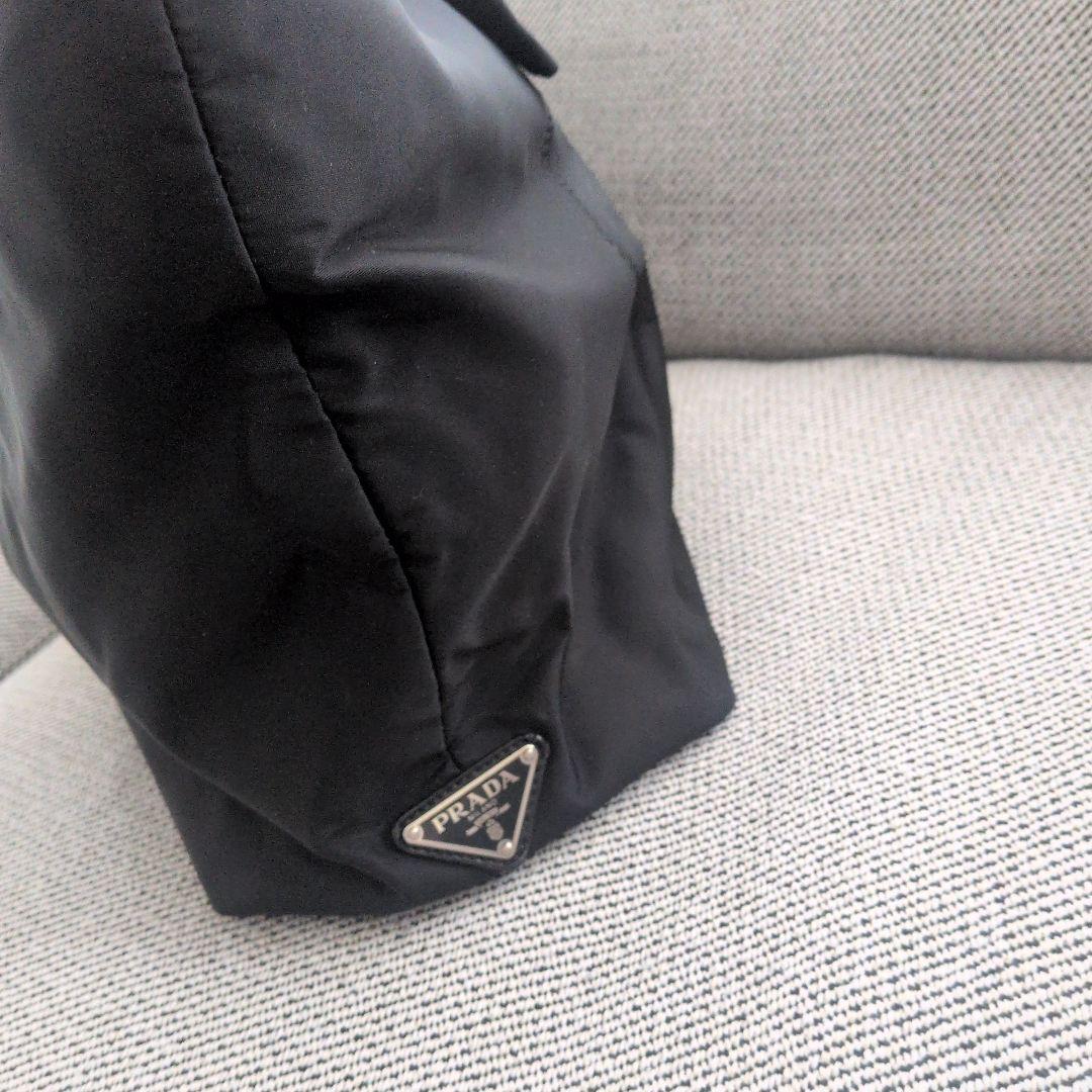 プラダ　リボン付き黒トートバッグ マザーズバッグ