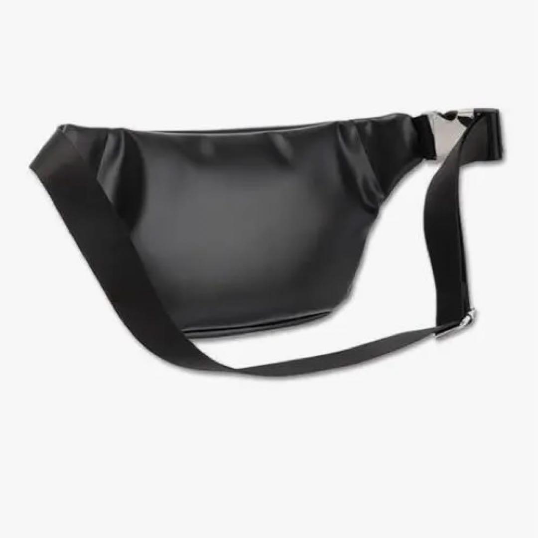 MARY QUANT* エポビジューデイジーポイント ボディバッグ