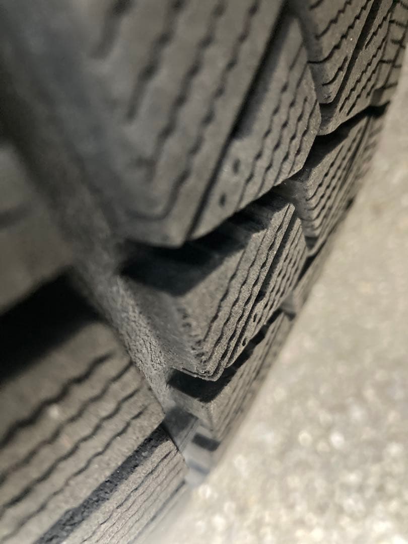 ブリヂストン DM-V2 215/70r16 タイヤ・ホイールセット　山たっぷり