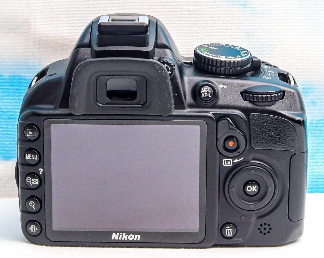 Nikon D3100⭐️簡単操作⭐️スマホに送れる⭐️ダブルレンズ⭐️一眼レフ